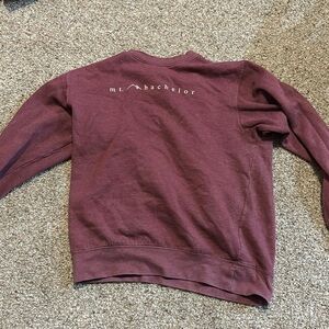 Vintage style crew neck size M